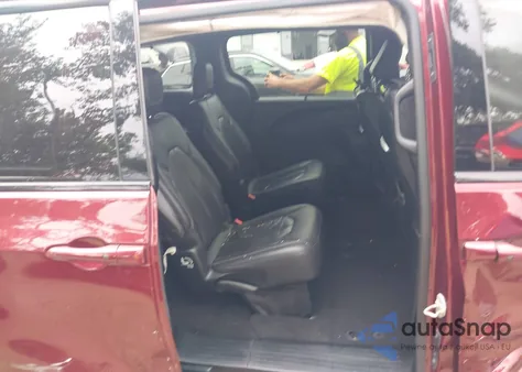 2018 Chrysler Pacifica Touring L Plus z USA, uszkodzony, nr VIN 2C4RC1EG2JR165050